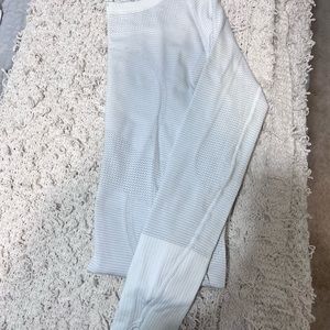 lululemon swiftly tech white long sleeve (will negotiate price)